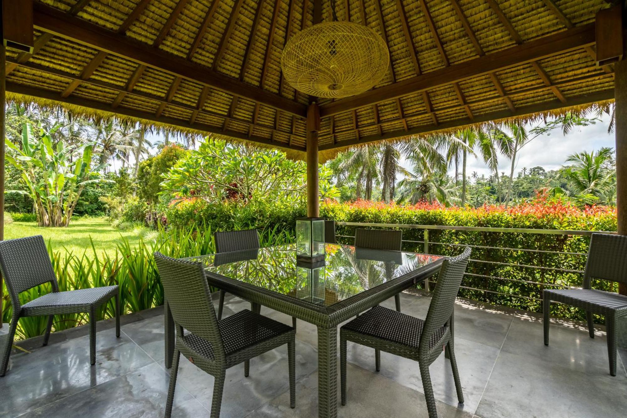 Villa Themma Jungle - Sumptuous 3Br Luxury Villa With Majestic Jungle View North Of Ubud Kültér fotó